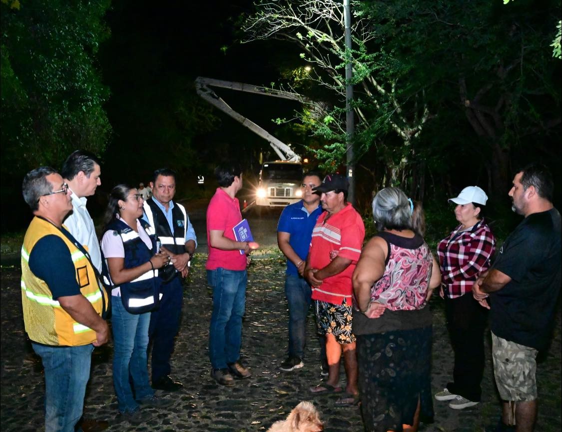 Más luz para que las familias de la colonia Burócratas vivan con mayor tranquilidad y confianza