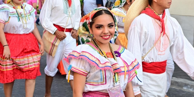 Colima baila al ritmo de nuestras raíces