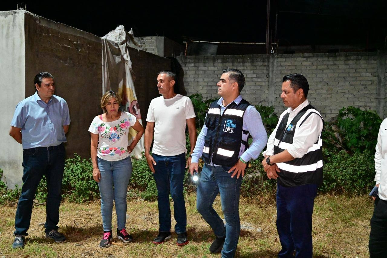 ¡El presidente Riult Rivera realizó #PatrullajeNocturno en la colonia Vicente Guerrero!