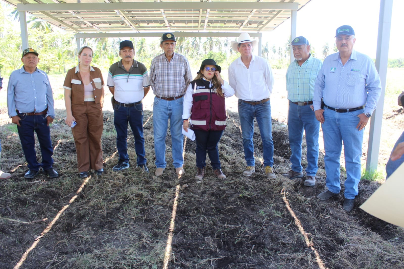 Gobierno de Indira Vizcaíno entrega obras para uso más eficiente del agua en el Valle de Armería