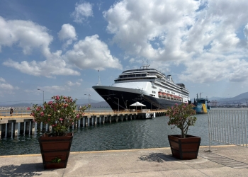 Arriba crucero Zaandam a Manzanillo, consolidando al puerto colimense como escala estratégica en el Pacífico mexicano