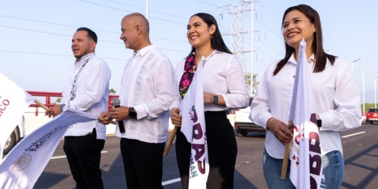Indira Vizcaíno y titular de la SICT dan banderazo de apertura al puente Arco Norte en Colima; concluyó dos meses antes de lo previsto