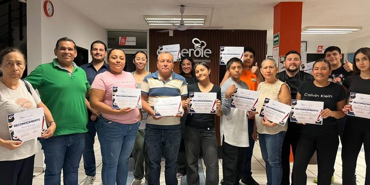 H. ayuntamiento de colima, ¡Gran participación en el curso de Sushi!