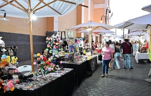 El H. ayuntamiento de colima les agradece por ser parte del #Market en la Feria del Libro Nómada!