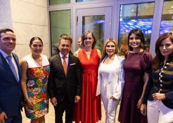 G.C.  Gobernadora de Colima participa en histórica conmemoración en Guadalajara