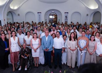 G.C.  Este jueves, la gobernadora Indira Vizcaíno Silva inauguró y participó en el 5° Congreso Nacional de Mujeres Industriales de CANACINTRA en Manzanillo.