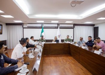 G.C. De la reunión de la Mesa de Coordinación Estatal para la Construcción de Paz y Seguridad, la gobernadora de Colima, Indira Vizcaíno Silva comparte lo siguiente: