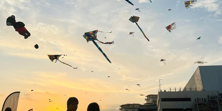 Festival Costero 2026 reunió a casi 60 mil asistentes en Cuyutlán y Manzanillo