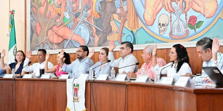 H. ayuntamiento de colima, ¡El alcalde Riult Rivera encabezó la Sesión Ordinaria de Cabildo No. 76!