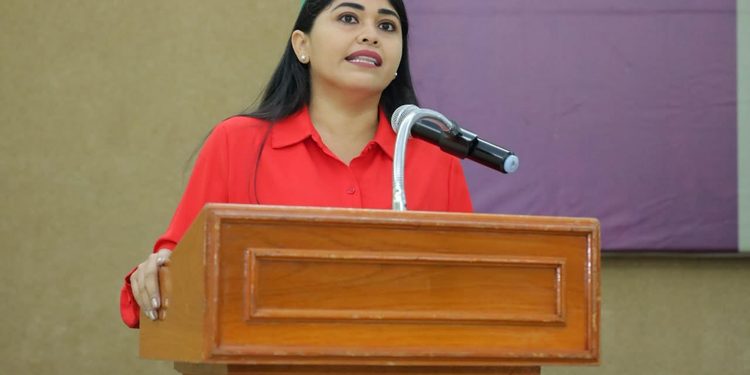 PAN y PRI cuestionan nuevo cobro a choferes de plataformas y advierten impacto en usuarios