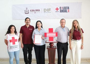 H. ayuntamiento de colima, ¡Entregamos el donativo del municipio de Colima a la Cruz Roja Mexicana!