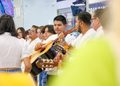 “Talento sin barreras: emotivo FlashMob celebra el Día del Padre en Plaza San Fernando”