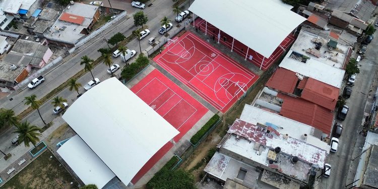 Manzanillo recupera 20 canchas rehabilitadas para el deporte y la convivencia familiar