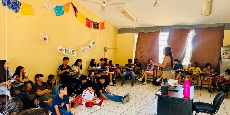 FGE. CJM lleva educación sobre derechos sexuales y prevención de violencia sexual a estudiantes de telesecundaria