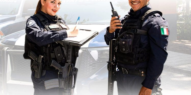Reconocer a buenos policías impulsa la Transformación: con los históricos ascensos dignificamos al personal operativo, mejora salarios y reconoce su trayectoria.