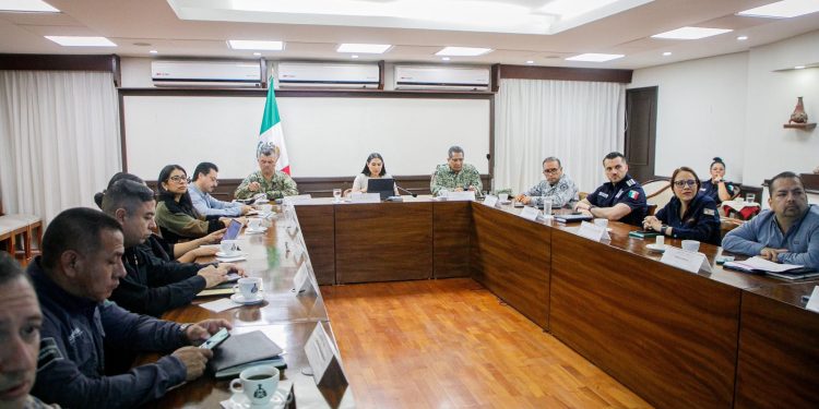 De la reunión de la Mesa de Coordinación Estatal para la Construcción de Paz y Seguridad, la gobernadora de Colima, Indira Vizcaíno Silva comparte lo siguiente: