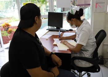 Salud Colima invita a hombres a realizarse chequeos preventivos gratuitos en IMSS-Bienestar