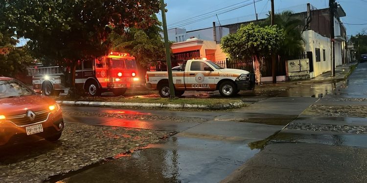 UEPC Colima atiende 20 reportes de afectaciones por lluvias y viento este miércoles, en varios municipios