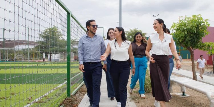 ¡La rehabilitación de la Unidad Deportiva 5 de Mayo, en Manzanillo, sigue avanzando!
