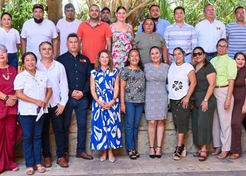 ¡El H. ayuntamiento de manzanillo reconoce trayectoria y dedicación del personal educativo por sus años de servicio!
