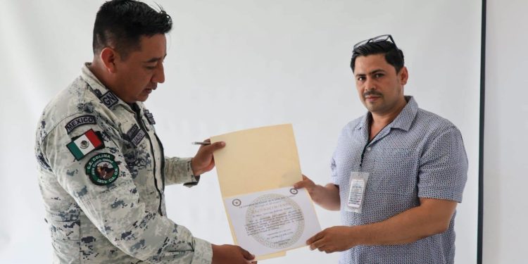 Fiscalía capacita a Guardia Nacional para combatir la extorsión telefónica.
