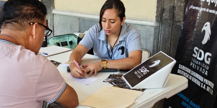 Gobierno de Indira Vizcaíno invita a colimenses que buscan empleo a la Jornada de Contratación este jueves en el jardín Núñez