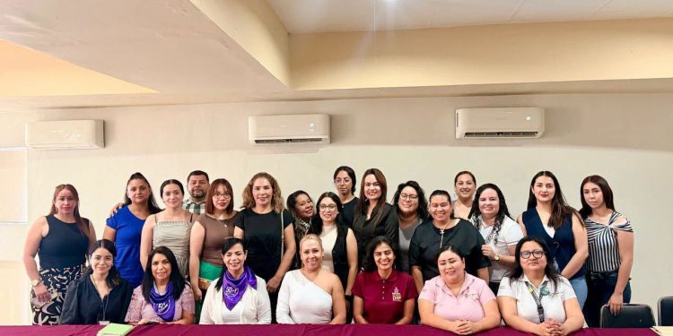 Fiscalía de Colima fortalece acciones para prevenir el embarazo infantil y adolescente mediante la Ruta NAME