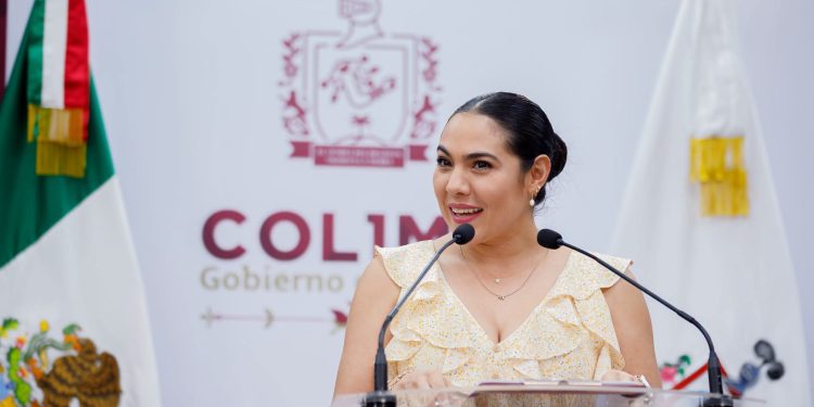 La gobernadora Indira Vizcaíno Silva presentó en Diálogos por la Transformación los detalles de los tres nuevos puentes vehiculares que mejorarán la movilidad en el puerto.