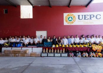 Indira Vizcaíno fortalece a Protección Civil Colima con nuevas unidades y equipo especializado