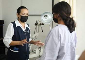 Salud Colima: unidades médicas realizan exploración clínica gratuita para la detección oportuna de cáncer de mama