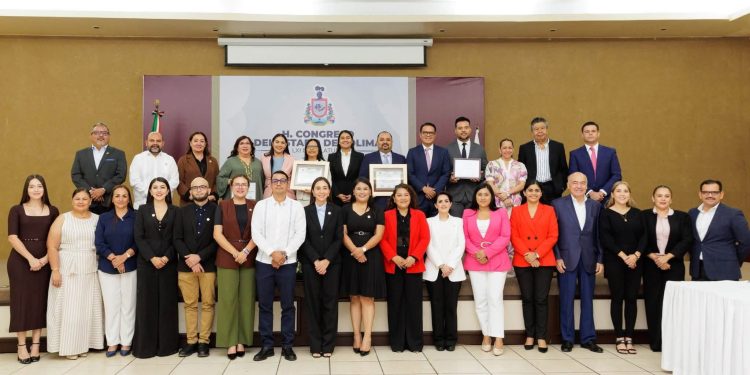 La gobernadora Indira Vizcaíno Silva encabezó la entrega de la condecoración “Licenciada Margarita Torres Huerta” 2026.