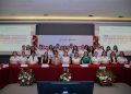 En la primera sesión ordinaria del Consejo Directivo y el Primer Informe de Actividades del Instituto Colimense de las Mujeres (ICM), la gobernadora Indira Vizcaíno Silva entregó el nombramiento como directora general a Érika Judith Torres Guzmán.