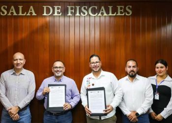 El Fiscal General del Estado, Bryant Alejandro García Ramírez, encabezó la firma de un convenio de colaboración con la Universidad Antares,