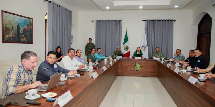 De la reunión de la Mesa de Coordinación Estatal para la Construcción de Paz y Seguridad, la gobernadora de Colima, Indira Vizcaíno Silva comparte lo siguiente: