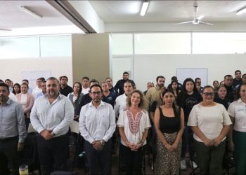 Fortalecemos la preparación de quienes tienen la responsabilidad de servir y proteger los derechos de niñas, niños y adolescentes.