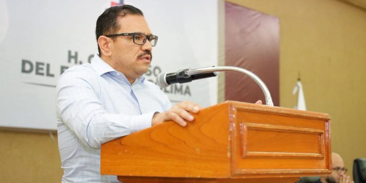 Celulares en las escuelas dividen opiniones en el Congreso de Colima