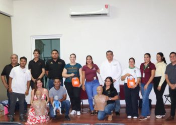 ¡Aprende a salvar una vida! Capacitan en RCP y uso de desfibrilador