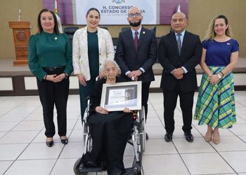¡El H. congreso del estado de Colima celebra a sus centenarios! Reconocen a quienes han hecho historia con sus vidas