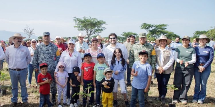 Desde Cuauhtémoc, Indira Vizcaíno encabezó la Jornada Nacional de Reforestación que puso en marcha la Presidenta Claudia Sheinbaum