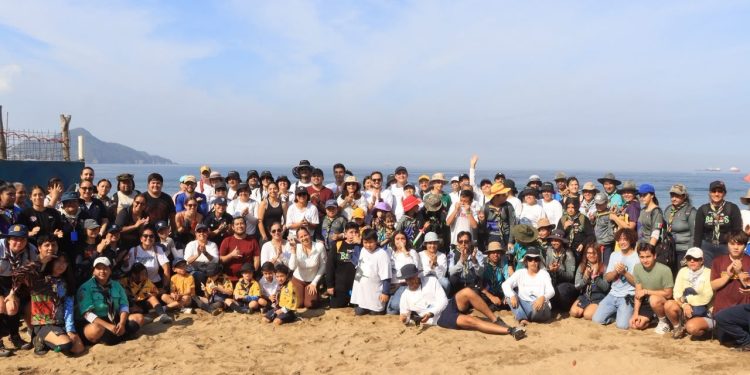 Ayuntamiento de Manzanillo promueve la limpieza de playas