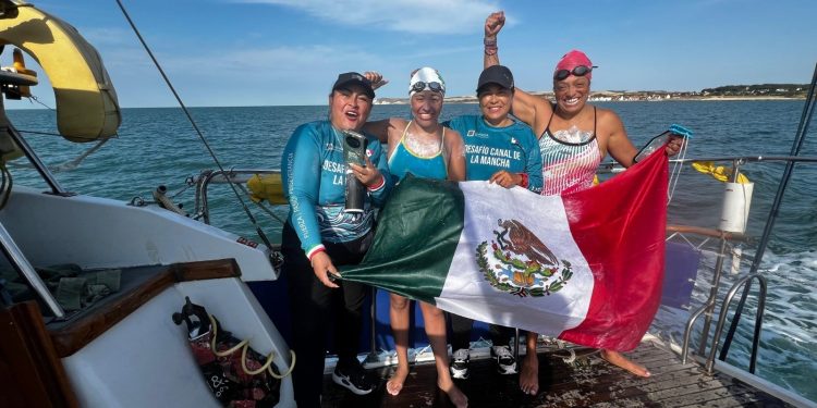 Pouleth Carbajal hace historia para Colima y México, al cruzar a nado y sola el Canal de la Mancha