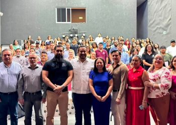 Salud Colima capacita a veterinarios para reforzar prevención y control de la rabia en el estado