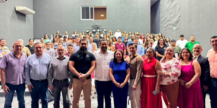 Salud Colima capacita a veterinarios para reforzar prevención y control de la rabia en el estado