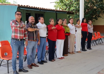 El Congreso de Colima lleva su sesión hasta las aulas de Comala