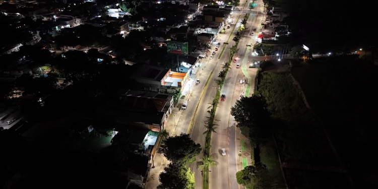 H. ayuntamiento de manzanillo, ¡Iluminamos la zona peatonal del Jardín de Salagua a avenida Manzanillo!