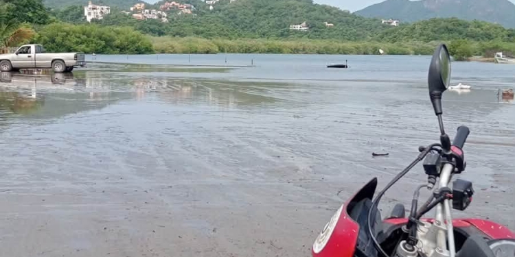 ¡PRECAUCIÓN EN ZONA DE PLAYAS! PROTECCIÓN CIVIL MANZANILLO MANTIENE VIGILANCIA PERMANENTE Y RESTRINGE ACTIVIDADES