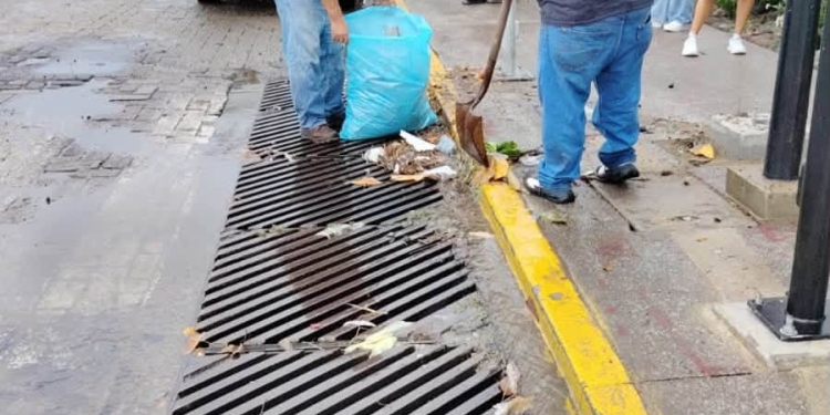 H. ayuntmiento de manzanillo, Sumando esfuerzos por la familias.