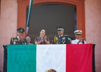 Colima conmemoró con orgullo el 216 aniversario del Inicio de la Independencia de México con el tradicional desfile cívico-militar por las calles del Centro Histórico de la capital.