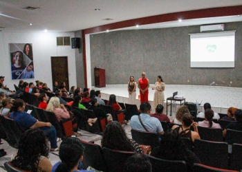 Personal de la Fiscalía General del Estado de Colima, a través de la Fiscalía Especializada en Delitos por Razones de Género y Trata de Personas, impartió una charla dirigida al personal de la Secretaría de Seguridad y Protección Ciudadana, dentro del marco de la 16ª Semana Estatal Contra la Trata de Personas.