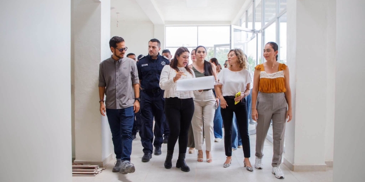 La gobernadora Indira Vizcaíno Silva supervisó en Manzanillo los avances de los Dormitorios para la Seguridad de la Secretaría de Seguridad y Protección Ciudadana Colima.